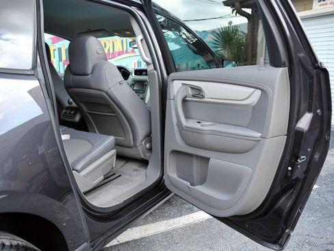 Used 2014 Chevrolet Traverse LS FWD image 36