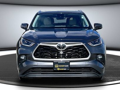 Used 2021 Toyota Highlander XLE