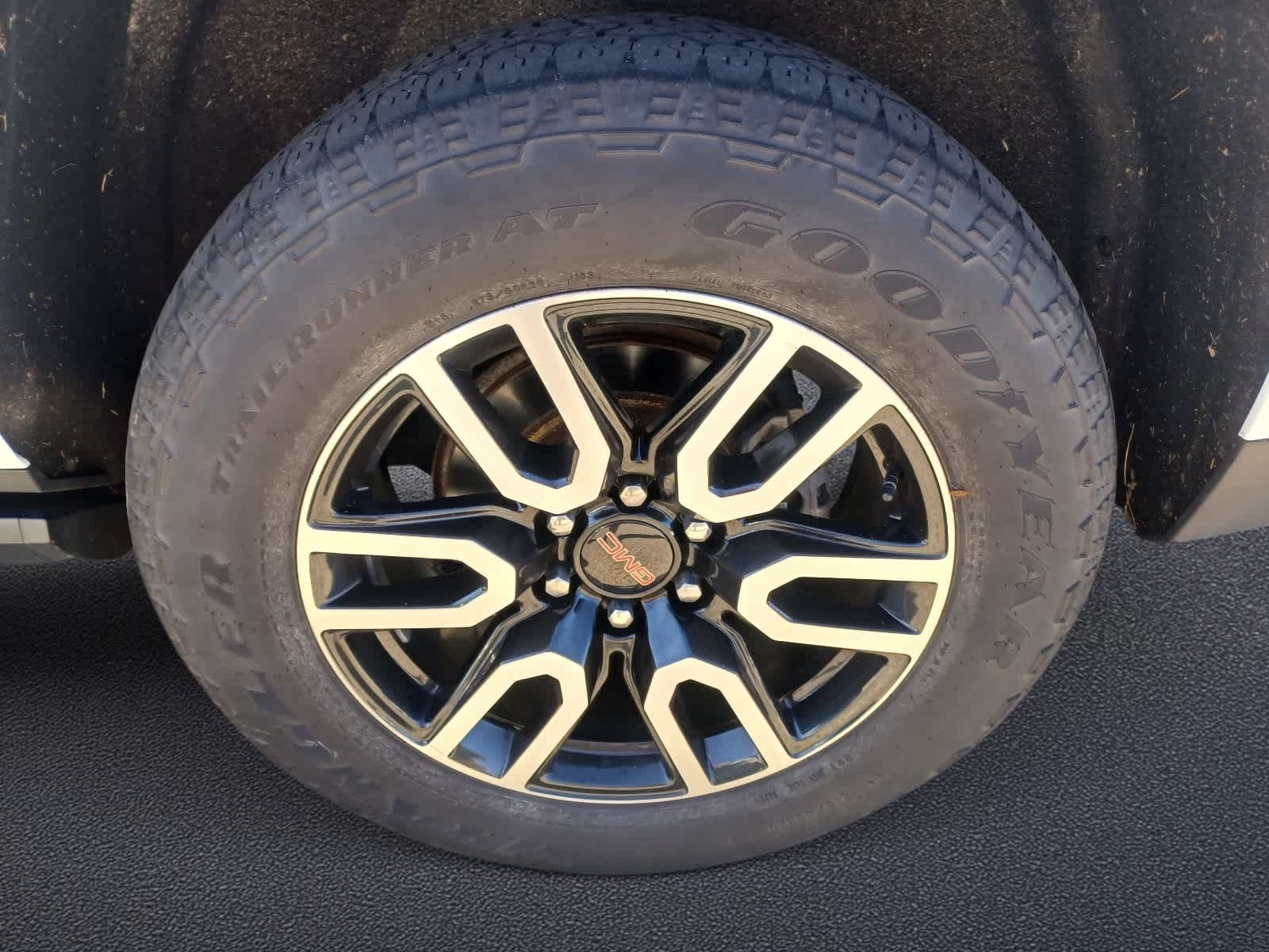 Used 2021 GMC Yukon AT4 w/ AT4 Premium Package AWD/4WD image 35