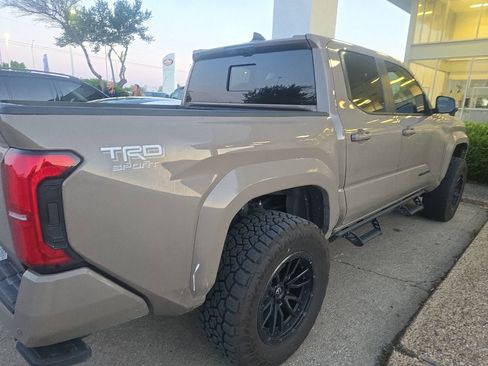 Used 2026 Toyota Tacoma TRD Sport w/ TRD Sport Premium Package AWD/4WD image 4