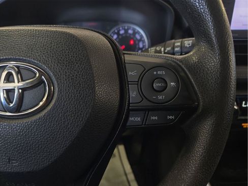 Used 2021 Toyota RAV4 XLE AWD/4WD image 20