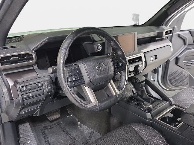 Used 2025 Toyota 4Runner SR5 AWD/4WD image 16
