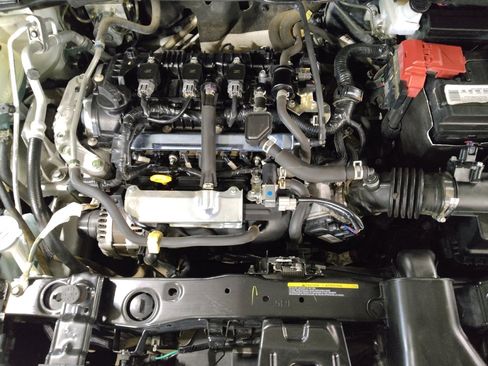 Used 2021 Nissan Versa S FWD image 30