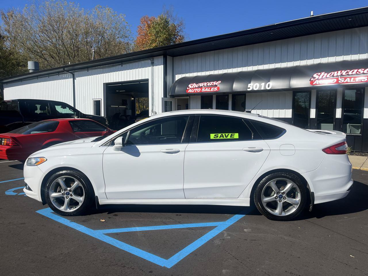 Used 2014 Ford Fusion SE w/ Equipment Group 201A FWD image 8