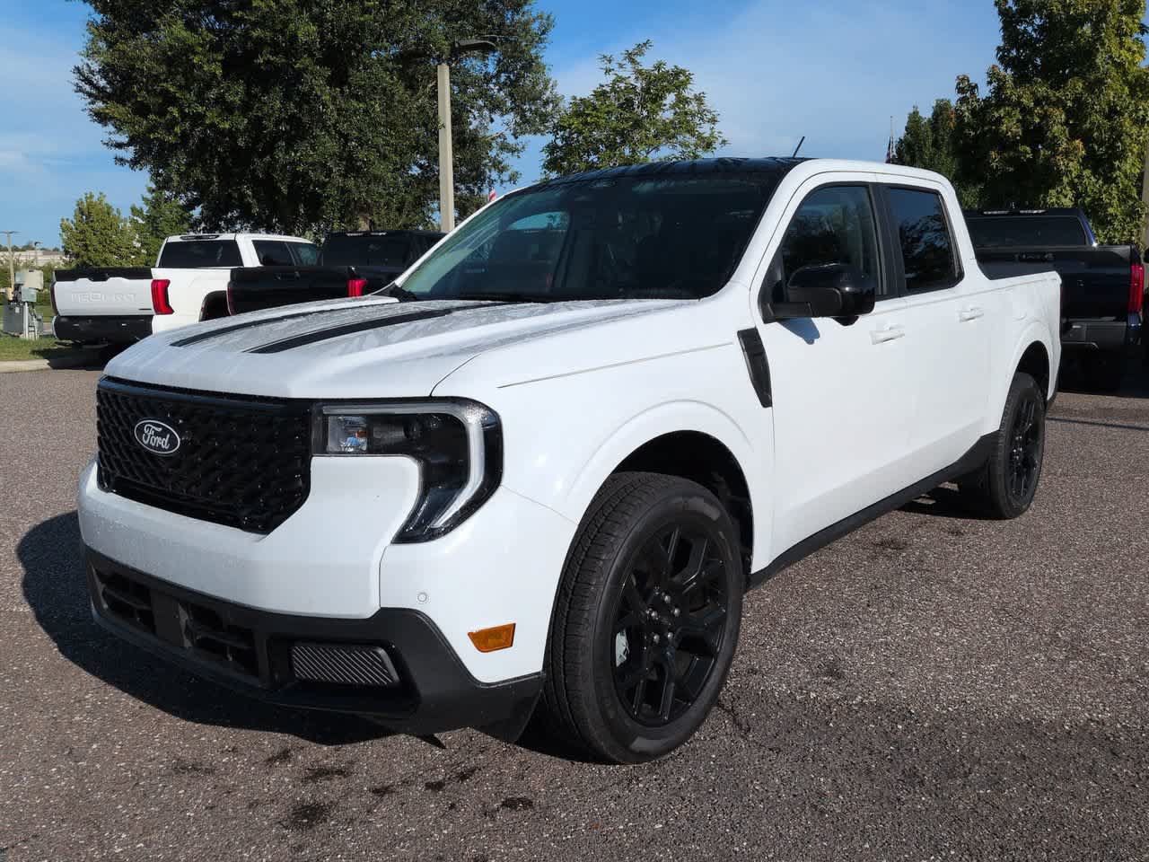 Used 2026 Ford Maverick Lariat w/ Black Appearance Package AWD/4WD image 2