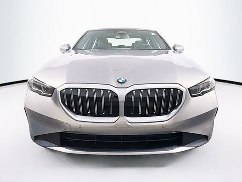 New 2026 BMW 530i xDrive w/ Premium Package AWD/4WD image 2