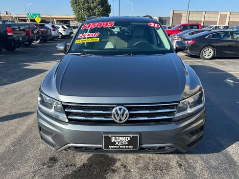 Used 2021 Volkswagen Tiguan S image 2