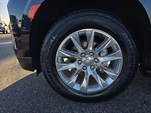 Used 2024 Chevrolet Tahoe Premier w/ Premium Package image 10