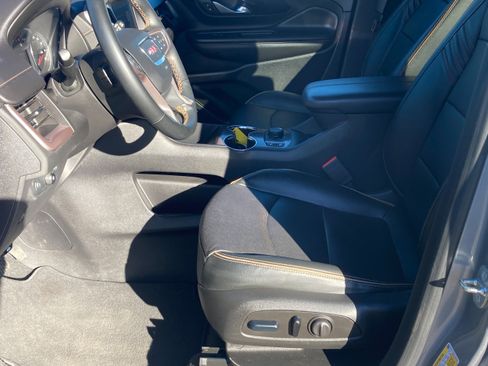 Used 2023 GMC Terrain AT4 image 11