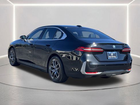 Used 2025 BMW i5 eDrive40i image 24