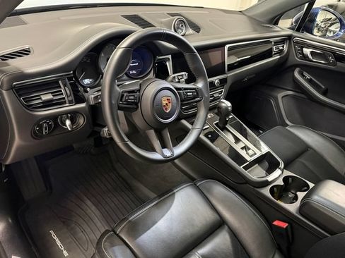 Certified 2024 Porsche Macan S AWD/4WD image 4