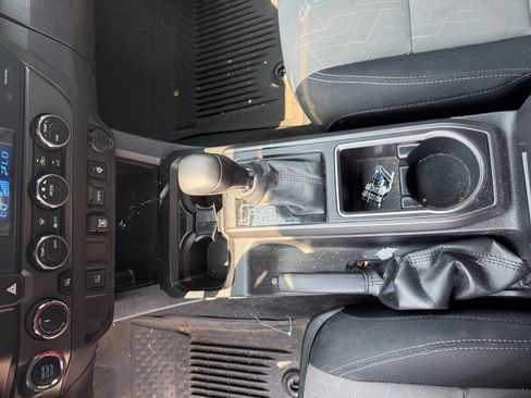Used 2023 Toyota Tacoma TRD Off-Road AWD/4WD image 15