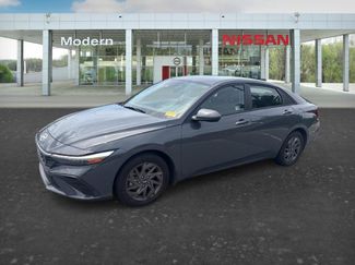 Used 2024 Hyundai Elantra SEL FWD video 1