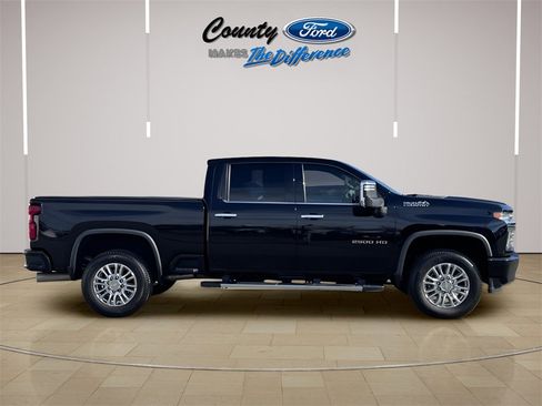 Used 2020 Chevrolet Silverado 2500 High Country image 25