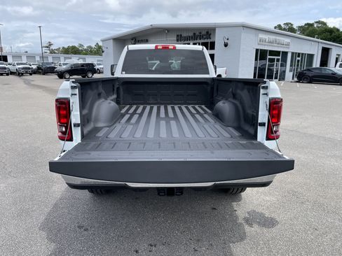 Used 2025 RAM 2500 Big Horn AWD/4WD image 31