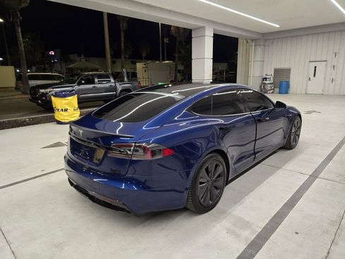 Used 2021 Tesla Model S Plaid image 7
