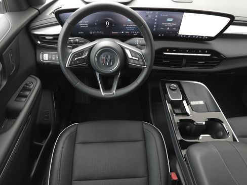 Used 2025 Buick Enclave Preferred image 11