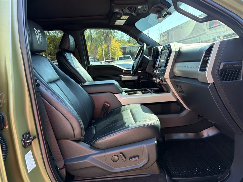 Used 2022 Ford F350 Lariat w/ Lariat Ultimate Package AWD/4WD image 27
