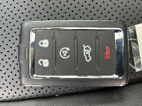 New 2024 Jeep Grand Cherokee Limited 4xe w/ Luxury Tech Group II image 31