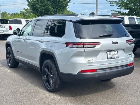 New 2025 Jeep Grand Cherokee L Limited w/ Black Appearance Package image 7