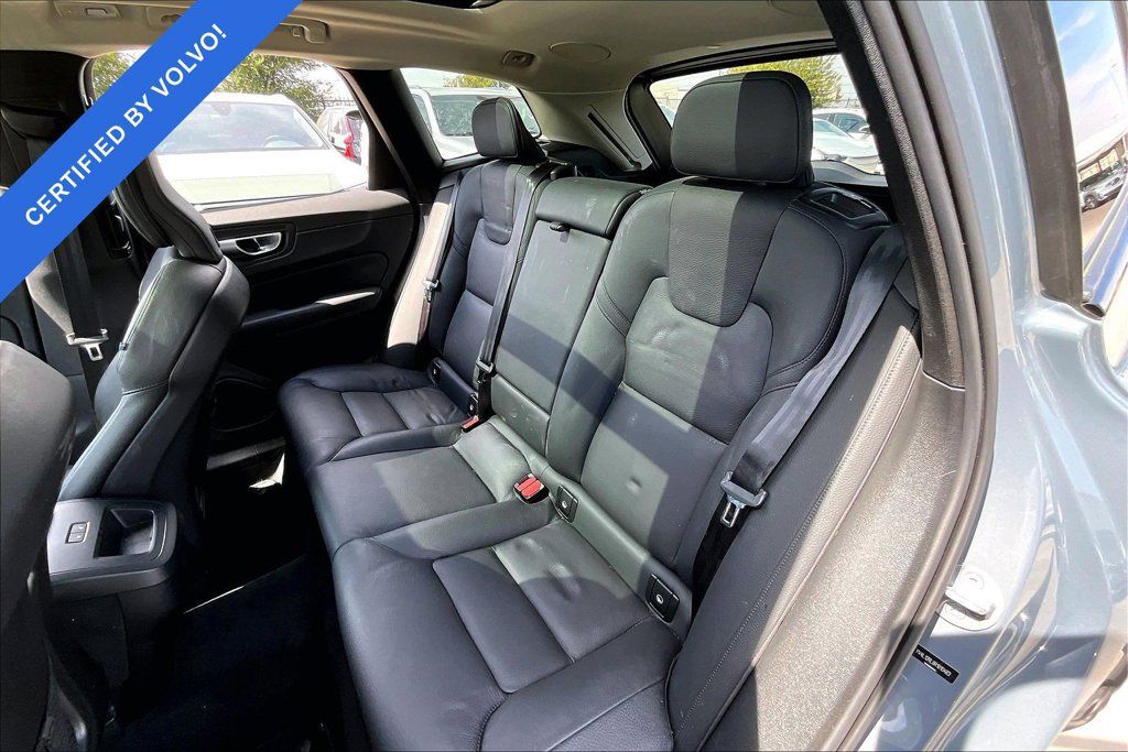 Certified 2024 Volvo XC60 B5 Plus w/ Climate Package AWD/4WD image 34
