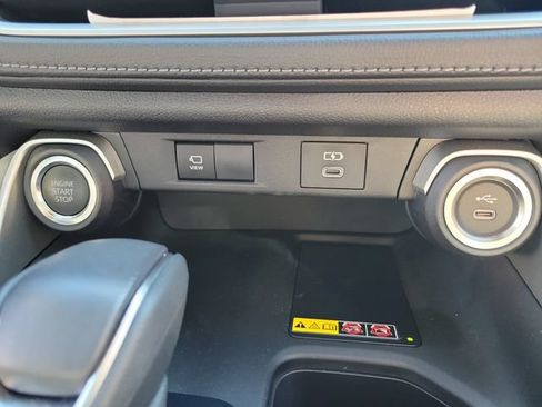 Used 2025 Toyota Grand Highlander FWD image 36