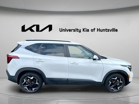Used 2024 Kia Seltos EX FWD image 9