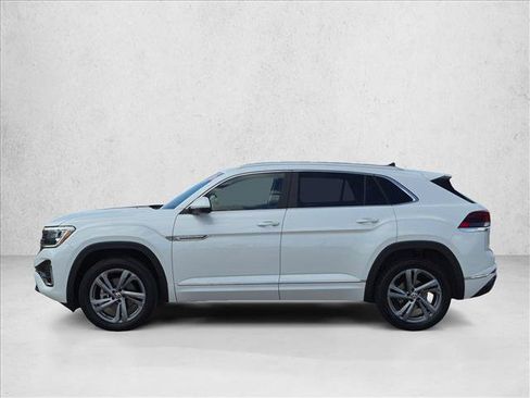 Used 2024 Volkswagen Atlas Cross Sport SEL R-Line AWD/4WD image 9