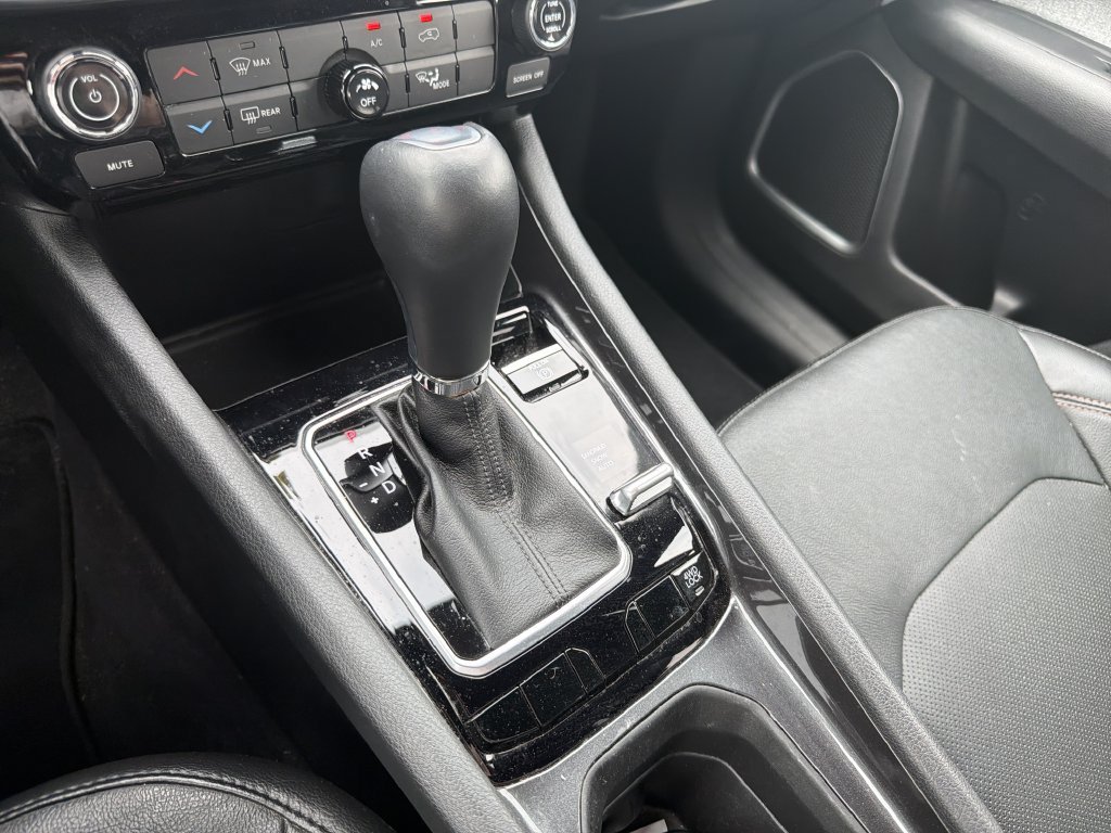 Used 2023 Jeep Compass Latitude AWD/4WD image 27