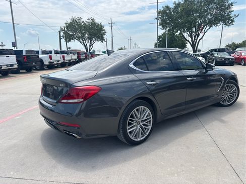 Used 2020 Genesis G70 2.0T w/ Elite Package RWD image 3