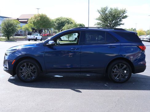 Used 2022 Chevrolet Equinox RS w/ Infotainment Package image 30