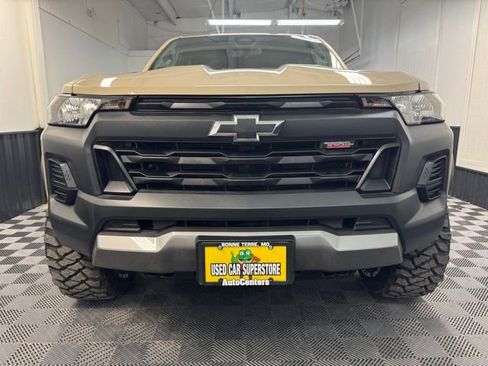 Used 2024 Chevrolet Colorado Trail Boss w/ Advanced Trailering Package AWD/4WD image 2