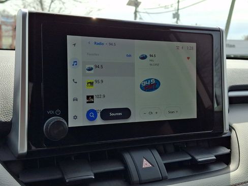 Used 2023 Toyota RAV4 XLE image 18