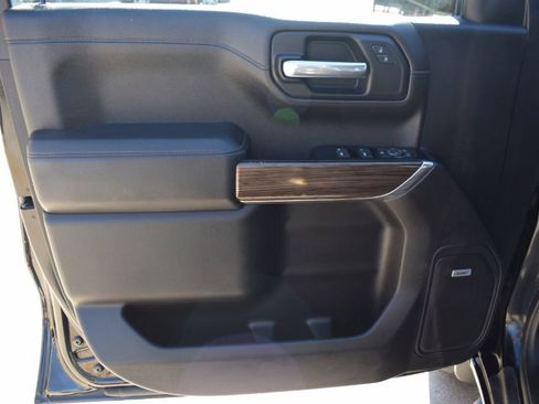 Used 2019 Chevrolet Silverado 1500 LT Trail Boss image 7