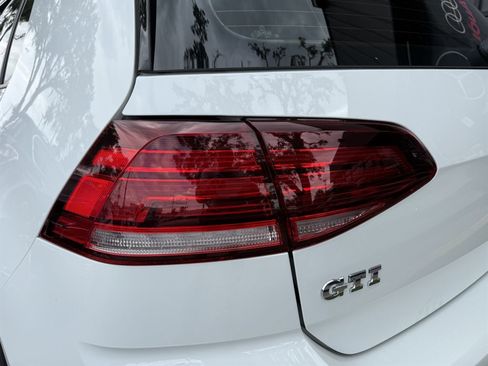 Used 2018 Volkswagen GTI S FWD image 9
