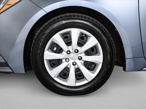Used 2022 Toyota Corolla LE FWD image 24