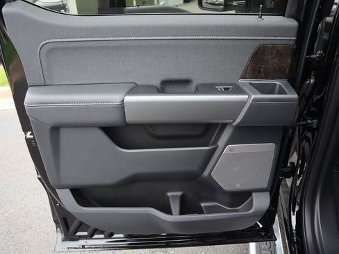 New 2026 Ford F250 Lariat w/ Chrome Package image 18