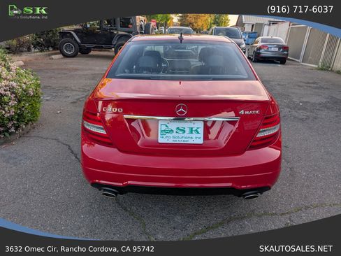 Used 2012 Mercedes-Benz C 300 4MATIC Sedan image 6