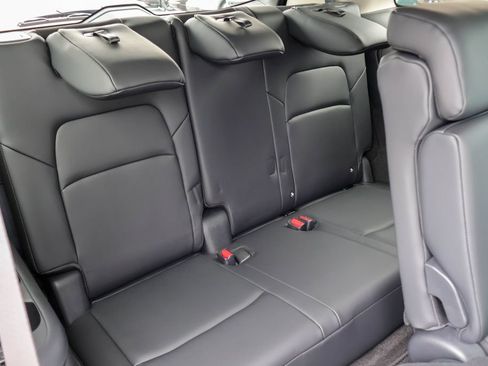 New 2026 Nissan Pathfinder SL FWD image 9
