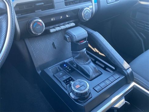 Used 2024 Toyota Tacoma TRD Off-Road image 27