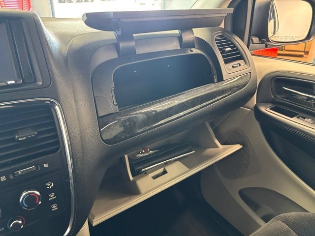 Used 2016 Dodge Grand Caravan SE w/ Quick Order Package 29E SE FWD image 37