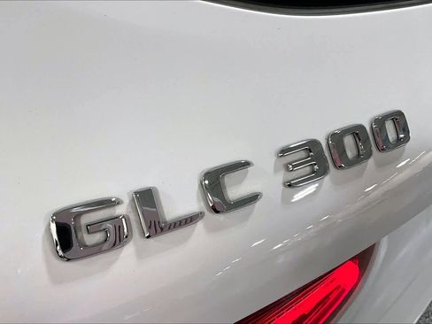 Used 2021 Mercedes-Benz GLC 300 image 33