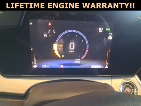 Used 2025 Chevrolet Trax LT image 11