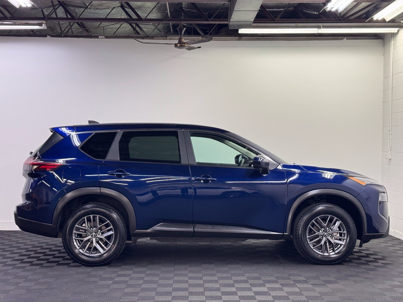 Certified 2026 Nissan Rogue SV AWD/4WD image 5