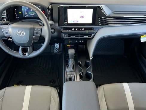 New 2026 Toyota Camry SE FWD image 10