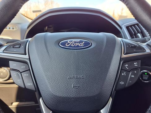 Used 2024 Ford Edge SEL image 14
