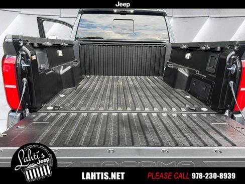 Used 2025 Toyota Tacoma Limited image 17