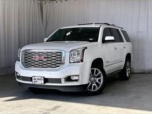 Used 2020 GMC Yukon Denali image 2