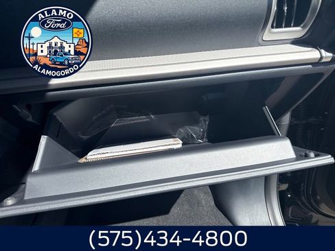 New 2025 Ford Expedition Active image 23