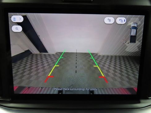 Used 2025 Ford F250 Platinum w/ FX4 Off-Road Package image 16